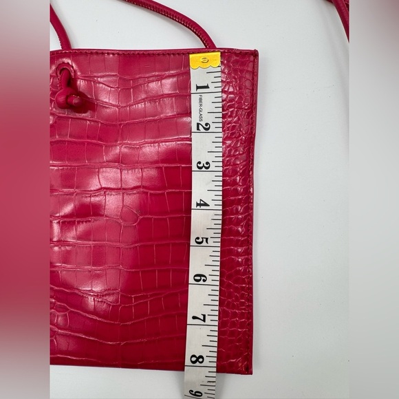 Elizabeth and James Phone Wallet Crossbody bag in faux pink croc, NWOT - Picture 6 of 7